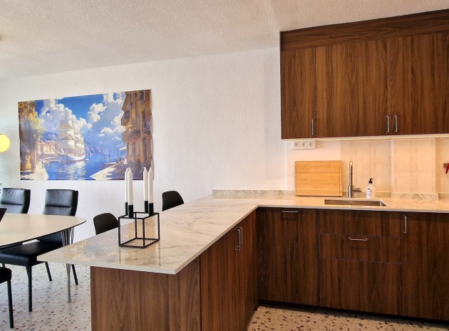 Wiederverkauf - Wohnung - Torrevieja - 1st line to the sea