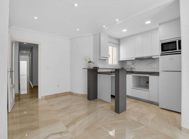 Wederverkoop - Appartement - Torrevieja - Torrevieja Centro