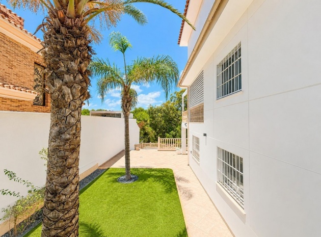 Wiederverkauf - Villa - Orihuela - Campoamor