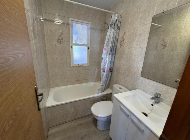 Wiederverkauf - Wohnung - Torrevieja - Torrevieja Centro