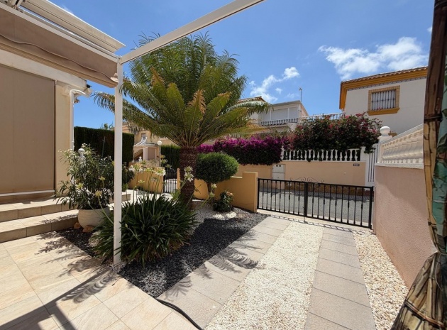Wiederverkauf - Villa - Orihuela - Villamartin