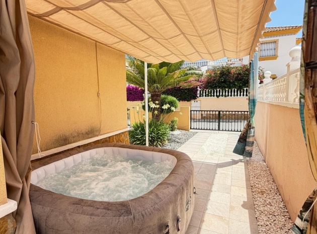 Wiederverkauf - Villa - Orihuela - Villamartin