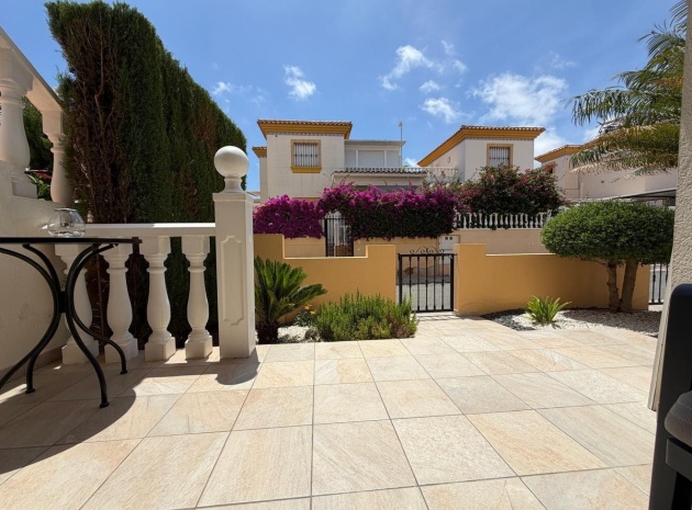 Wiederverkauf - Villa - Orihuela - Villamartin