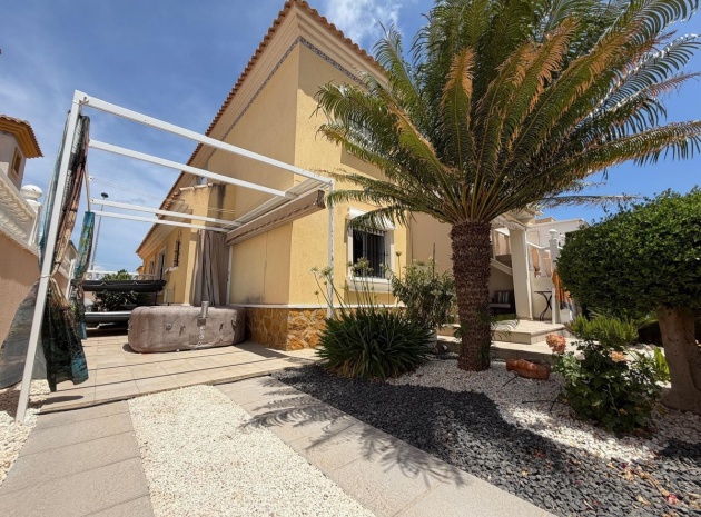 Wiederverkauf - Villa - Orihuela - Villamartin