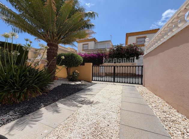 Wiederverkauf - Villa - Orihuela - Villamartin
