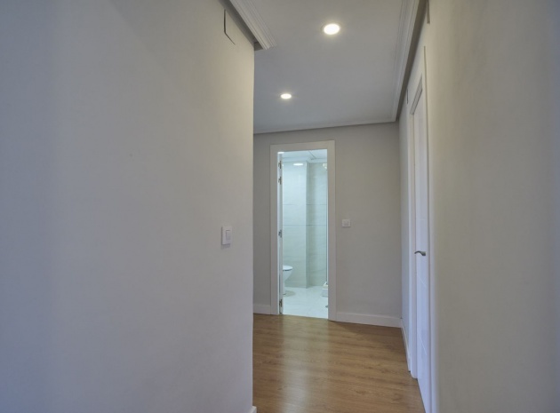 Wiederverkauf - Wohnung - Alicante - Alicante City Centro