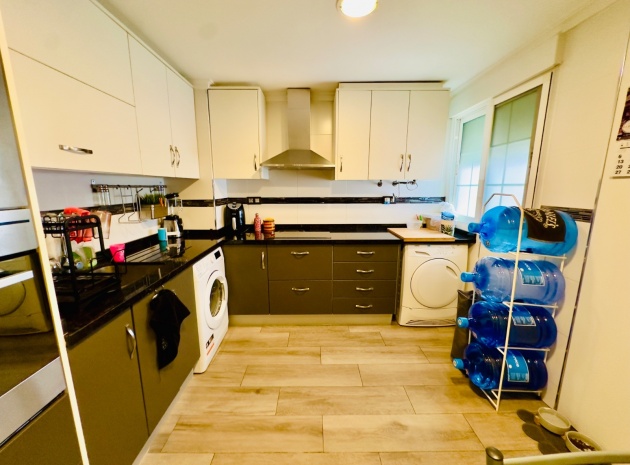 Wiederverkauf - Wohnung - Torrevieja - Beachside Torrevieja