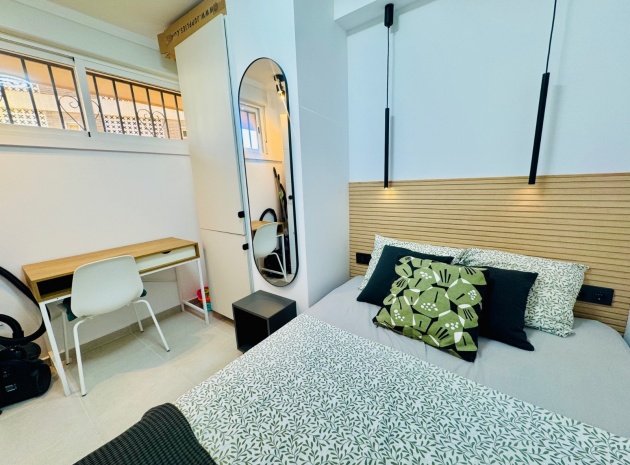 Wiederverkauf - Wohnung - Torrevieja - Beachside Torrevieja