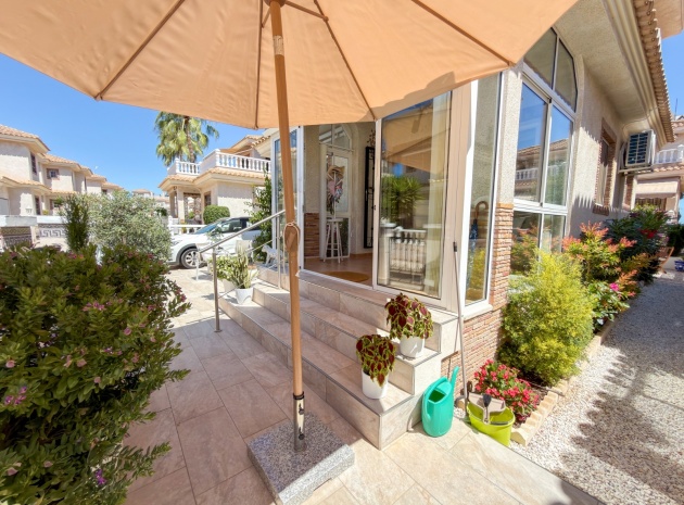 Återförsäljning - Villa - Villamartin - Los Dolses