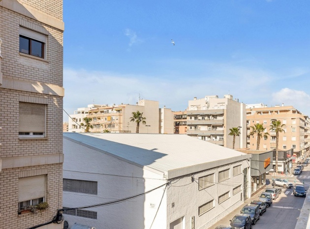 Resale - Apartment - Torrevieja - Beachside Torrevieja