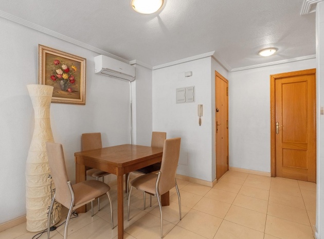 Resale - Apartment - Torrevieja - Beachside Torrevieja