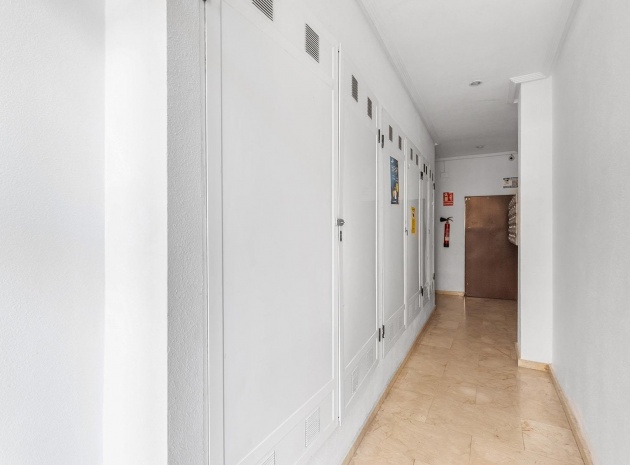 Resale - Apartment - Torrevieja - Beachside Torrevieja