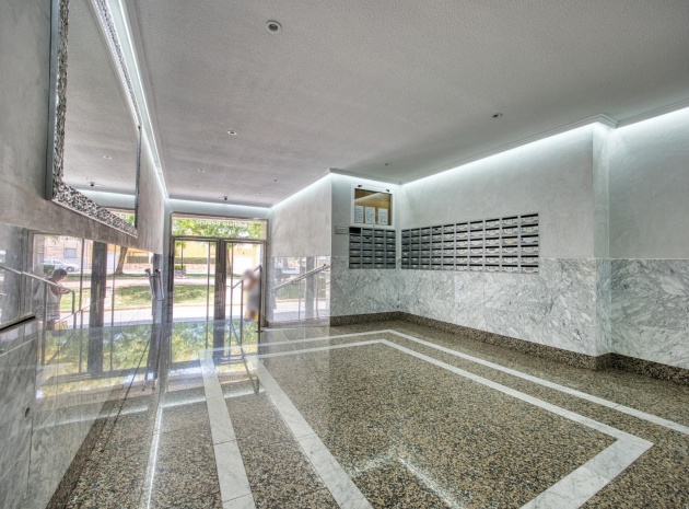 Resale - Apartment - Torrevieja - Beachside Torrevieja