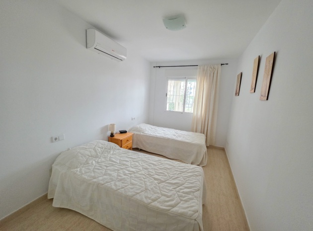 Resale - Apartment - Villamartin - vista golf
