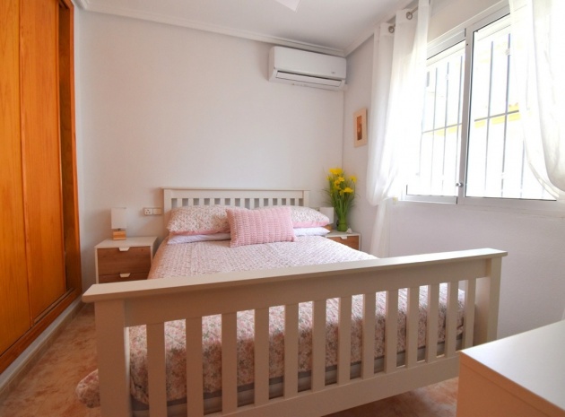 Wiederverkauf - Villa - Orihuela - Playa Flamenca
