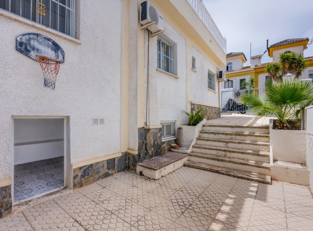 Resale - Townhouse - Ciudad Quesada