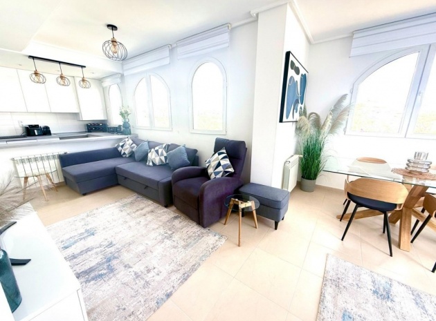 Resale - Apartment - Sucina