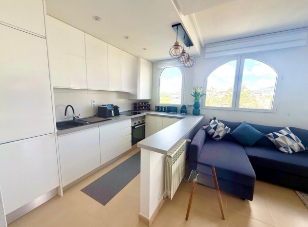 Resale - Apartment - Sucina