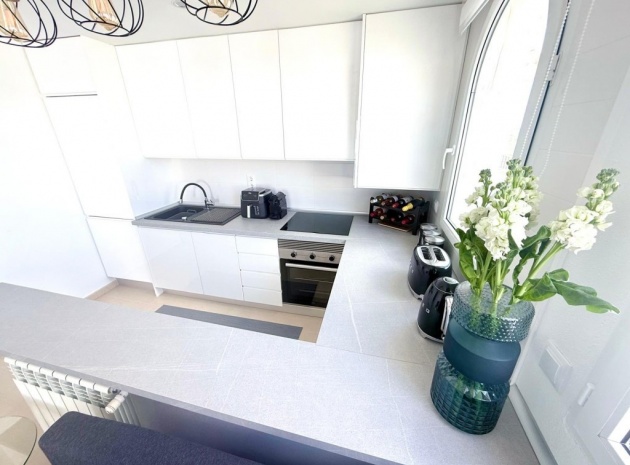 Resale - Apartment - Sucina