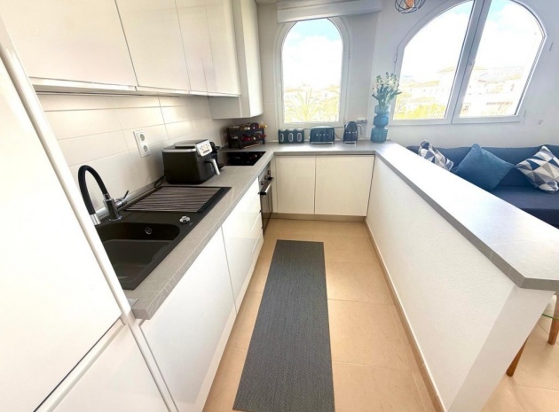 Resale - Apartment - Sucina