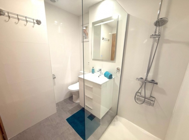 Resale - Apartment - Sucina
