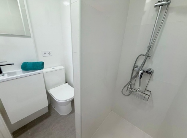 Resale - Apartment - Sucina