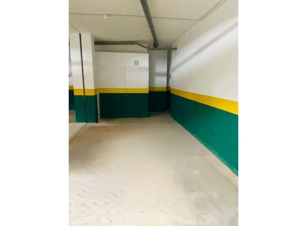 Resale - Apartment - Sucina