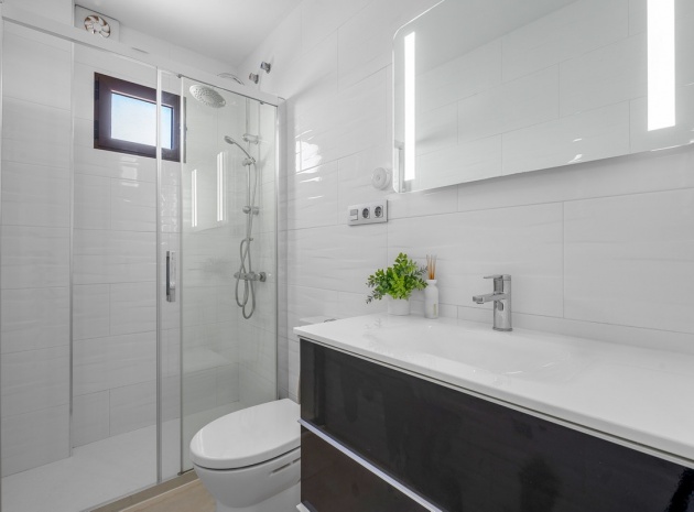 Resale - Apartment - Torrevieja - Torrevieja Centro