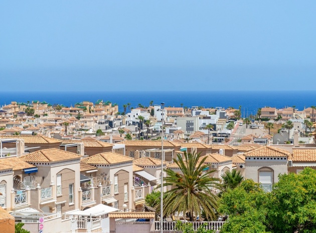 Resale - Apartment - Torrevieja - Torrevieja Centro