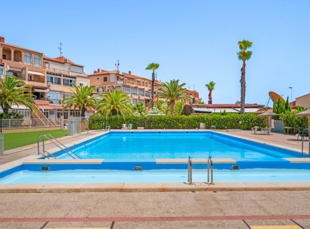 Resale - Apartment - Torrevieja - Torrevieja Centro
