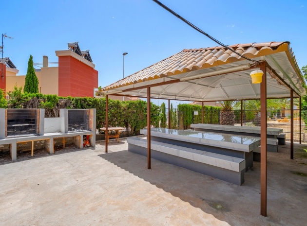 Resale - Apartment - Torrevieja - Torrevieja Centro