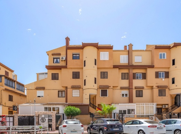 Resale - Apartment - Torrevieja - Torrevieja Centro