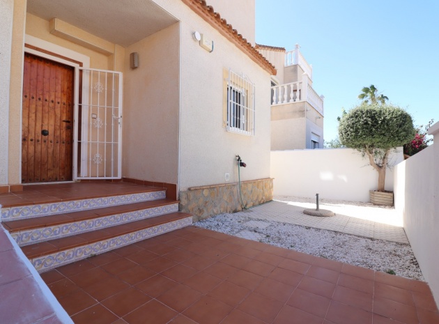 Återförsäljning - Villa - San Miguel de Salinas - Lake View Mansions