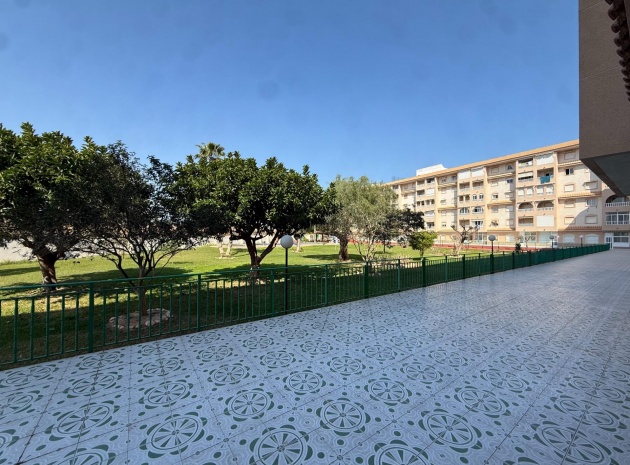 Återförsäljning - Lägenhet - Torrevieja - Beachside Torrevieja