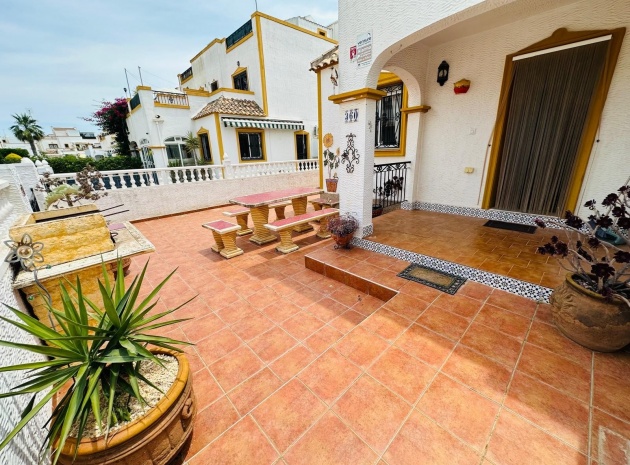Resale - Villa - Los Montesinos - entre naranjos