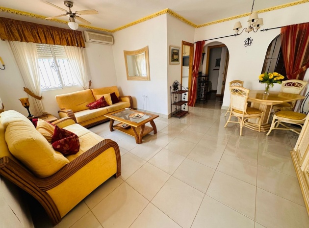 Resale - Villa - Los Montesinos - entre naranjos