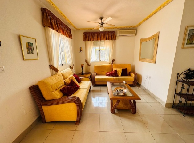Resale - Villa - Los Montesinos - entre naranjos