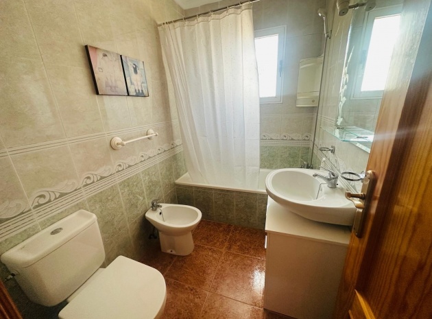Resale - Villa - Los Montesinos - entre naranjos