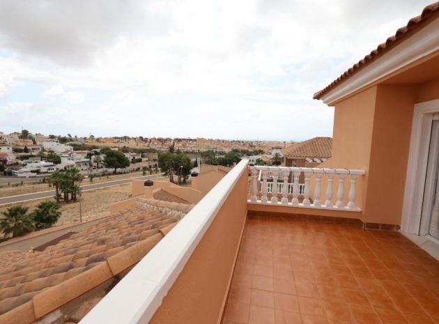 Återförsäljning - Villa - Villamartin - blue lagoon