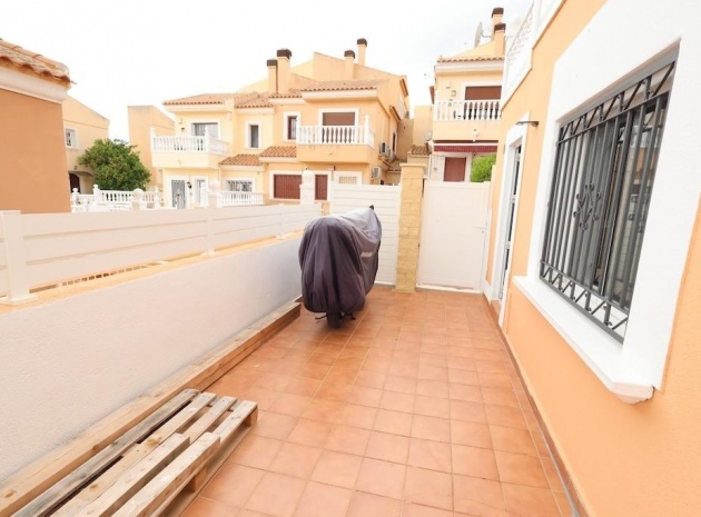 Återförsäljning - Villa - Villamartin - blue lagoon