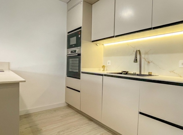 Wederverkoop - Appartement - Torrevieja - Torrevieja Centro
