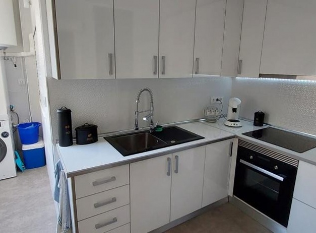 Wiederverkauf - Wohnung - Torrevieja - Torrevieja Centro