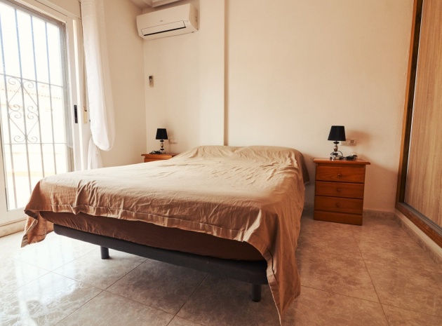Wiederverkauf - Stadthaus - Torrevieja - Torrevieja Centro