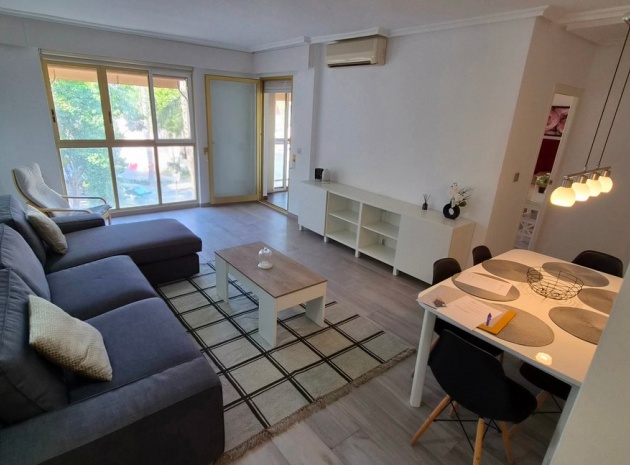 Wiederverkauf - Wohnung - Torrevieja - Torrevieja Centro
