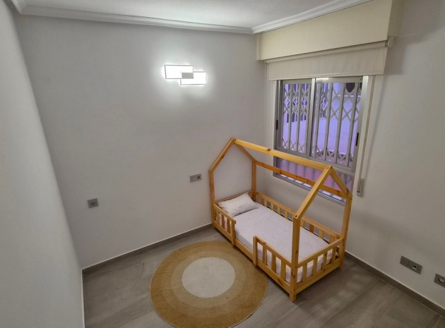 Wiederverkauf - Wohnung - Torrevieja - Torrevieja Centro