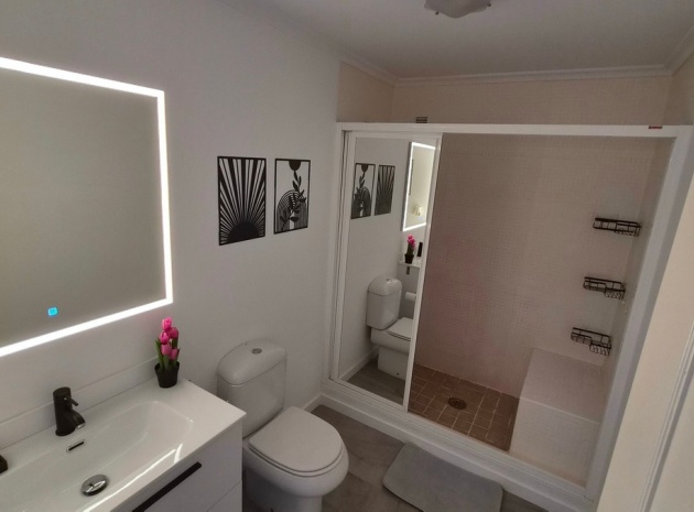 Wiederverkauf - Wohnung - Torrevieja - Torrevieja Centro