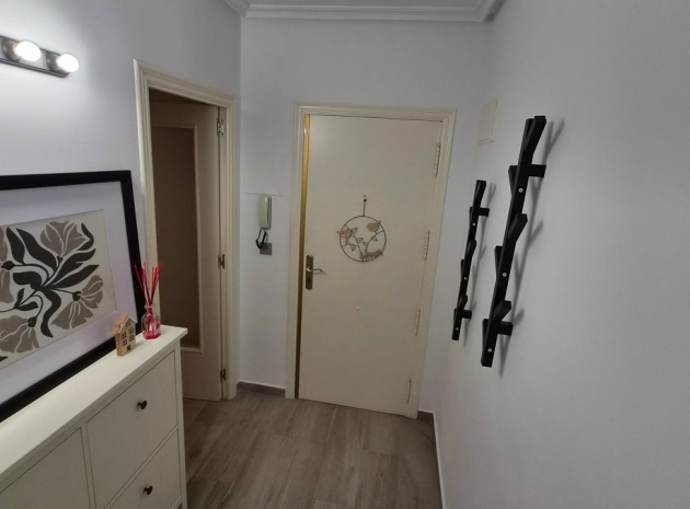 Wiederverkauf - Wohnung - Torrevieja - Torrevieja Centro