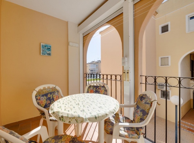 Resale - Apartment - Torrevieja - Torrevieja Centro