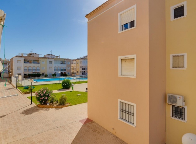 Resale - Apartment - Torrevieja - Torrevieja Centro