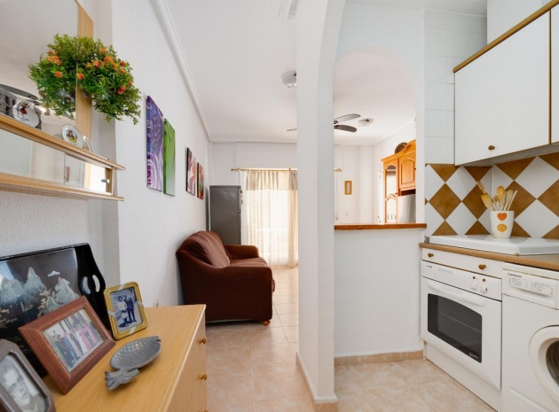 Resale - Apartment - Torrevieja - Torrevieja Centro